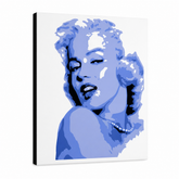 Kézzel festett POP Art festmény Marilyn Monroe 1 db mon – 3D látvány a kézzel festett vászonról fehér háttéren. Domináns színek: kék, fehér, fekete.