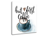Modern vászonkép motívummal: csésze kávé fehér-barna árnyalatokban, otthonos hangulat | Fali kép s textom But first coffee – termék