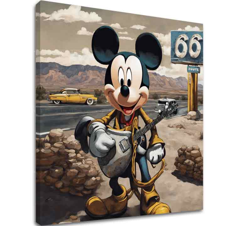 A vászonkép Mickey egeret ábrázolja gitárral a Route 66-on, sárga és barna árnyalatokkal, látható fakerettel Papilora.