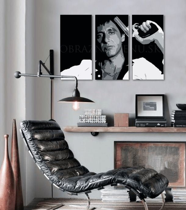 Pop art vászonkép motívummal: Tony Montana so zbraňou v ruke fehér-szürke árnyalatokban, intenzív hangulat, filmvilág és erő és hatalom | Legnagyobb mafiáni na vásznon Scarface - Tony Montana so zb...