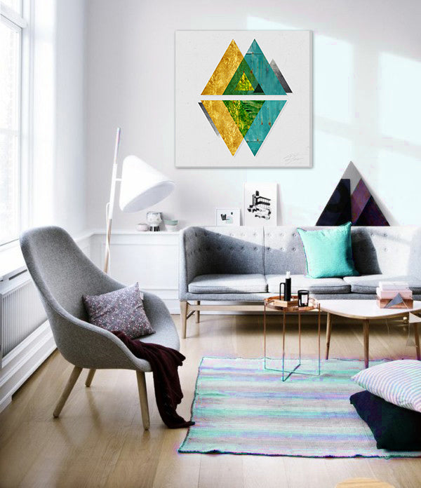 Geometrikus vászonkép motívummal: Context and Echo lila-kék árnyalatokban felakasztva az enteriőrben nappali számára | Fali kép Context and Echo – enteriőr