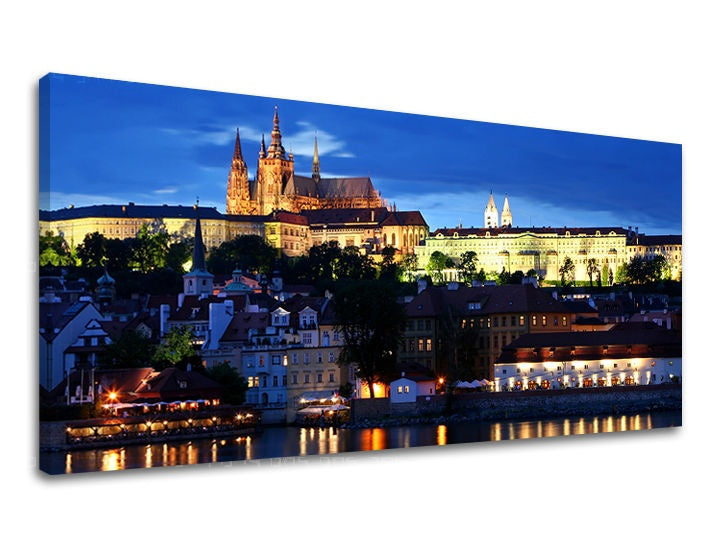 Klasszikus kép motívummal: PANORÁMA PRAHA, éjszakai égbolt, táj fehér-kék árnyalatokban | Fali kép PANORÁMA PRAHA – előnézet