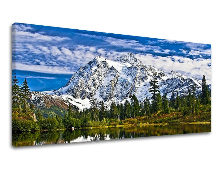 Boho stílusú vászonkép motívummal: PANORÁMA KRAJINA, tó, felhők, táj, természet fehér-barna árnyalatokban, nyugodt hangulat, alkalmas a nappali számára – fő