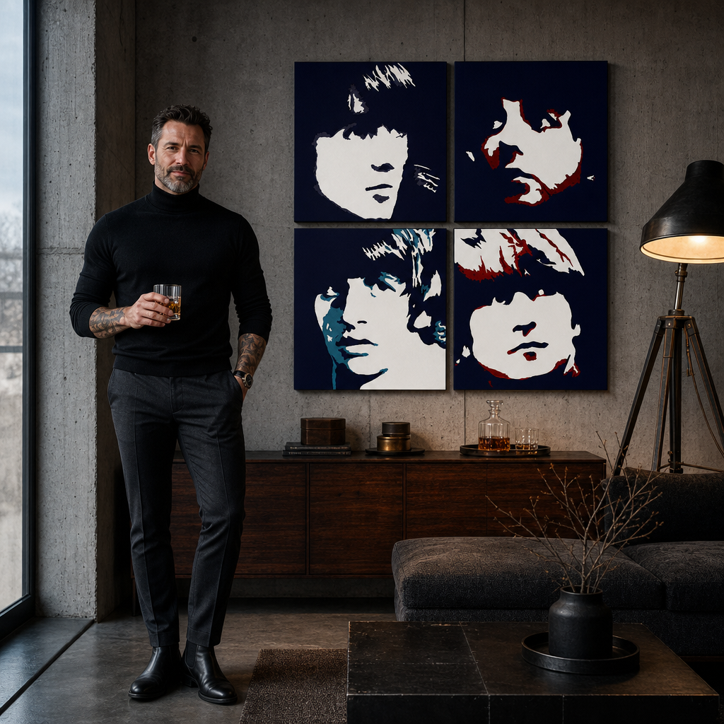Kézzel festett POP Art festmény BEATLES 4 darab beat – kép modern férfi belső térben, lifestyle vizualizáció. Domináns színek: fekete, kék, piros, bézs.