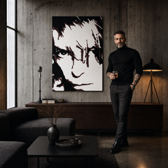 Kézzel festett POP Art festmény David Bowie 1 db db – kép modern férfi belső térben, lifestyle vizualizáció. Domináns színek: fekete, barna, fehér.