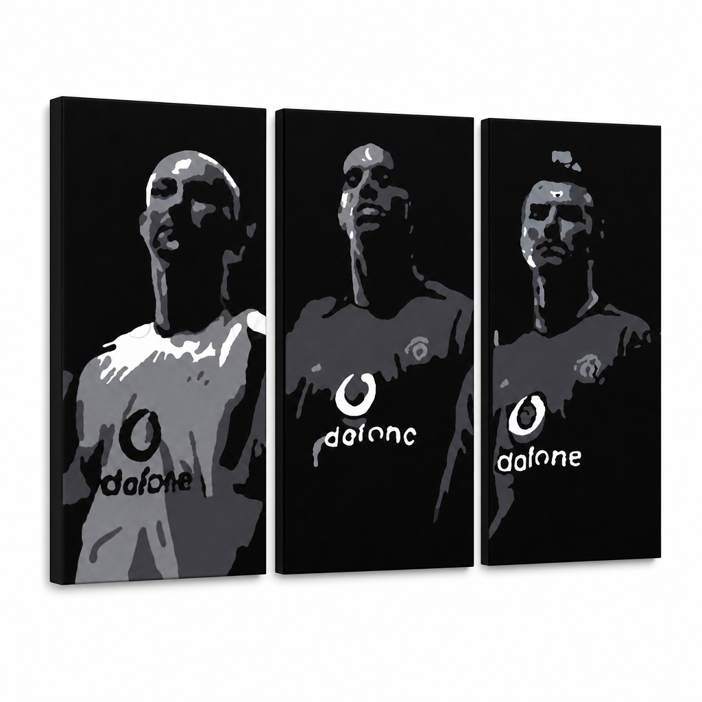 Kézzel festett POP Art festmény Manchester United 3 darabos kézikönyv – 3D látvány a kézzel festett vászonról fehér háttéren. Domináns színek: fekete, fehér, szürke.