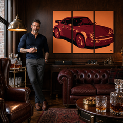 Kézzel festett POP Art festmény PORSCHE 911 3 darab por – kép modern férfi belső térben, lifestyle vizualizáció. Domináns színek: narancssárga, piros, fekete.