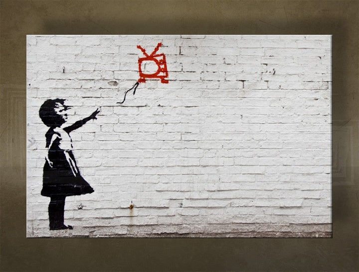 Klasszikus kép motívummal: Street ART – Banksy, léggömb, táj lila-kék árnyalatokban | Vászonkép Street ART – Banksy, városi élet – előnézet