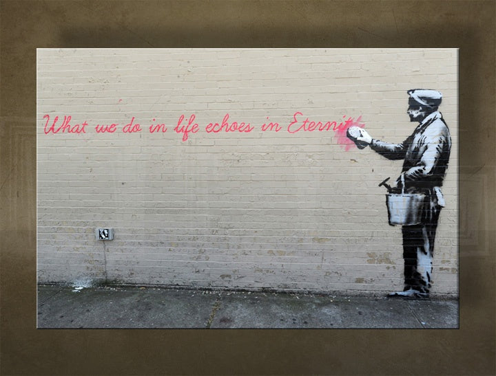 Klasszikus vászonkép motívummal: Street ART – Banksy, férfi öltönyben, táj, tenger és tengerpart lila-kék árnyalatokban, kontemplatív hangulat – fő