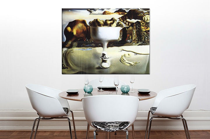 Vintage kép motívummal: természet, emberek fehér-barna árnyalatokban | Vászonkép APPARITION ON FACE AND FRUIT DISH ON A BEACH – Salvador Dalí RE – előnézet