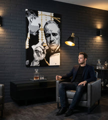 Kézzel festett vászonkép motívummal: PREMIUM ART – The Godfather, autó fehér-arany árnyalatokban felakasztva az enteriőrben nappali számára, erő és hatalom és család – enteriőr, nézet 3